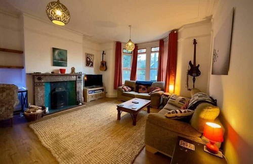 Brislington Cabaña | A Victorian Charm with Modern Comforts