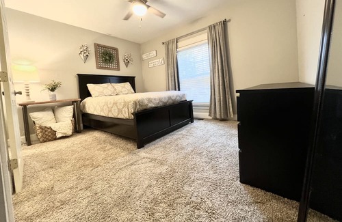 Florence Casa | Centrally located a skip from downtown Cincinnati and just North of the Ark!