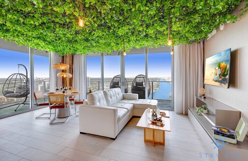 Hollywood South Central Beach Apartamento | Stunning Airbnb| Jungle Experience|Pools|Gym