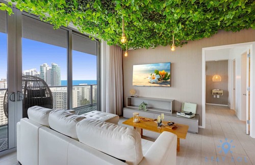 Hollywood South Central Beach Apartamento | Stunning Airbnb| Jungle Experience|Pools|Gym