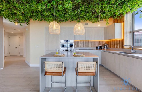 Hollywood South Central Beach Apartamento | Stunning Airbnb| Jungle Experience|Pools|Gym