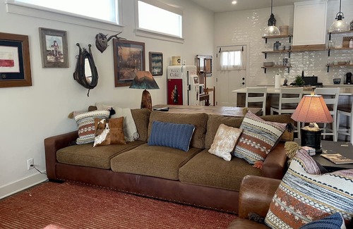 Comfort Cabaña | The Stay on Seventh