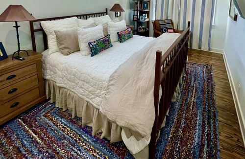 Comfort Cabaña | The Stay on Seventh