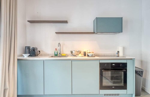 University District Apartamento | Ample 2-BR Apt in Antwerp