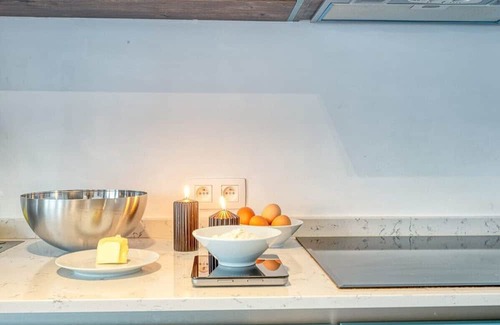 University District Apartamento | Ample 2-BR Apt in Antwerp
