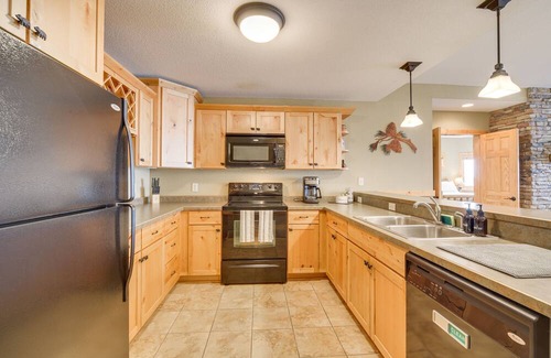 Two Harbors Condominio | Waterfront Two Harbors Condo w/ Indoor Pool Access