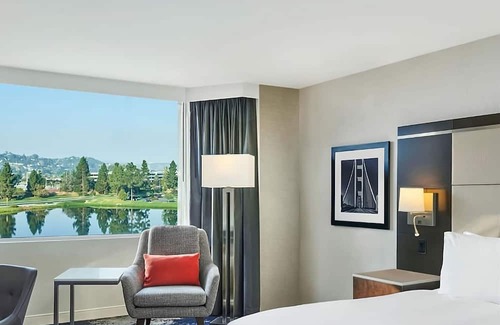 Redwood Shores Casa | 4 Pet-friendly Deluxe King at Grand Bay San Francisco, Onsite Pool!