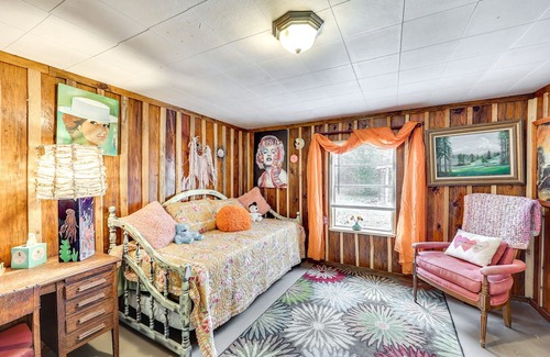 Pine Ridge Cabina | Rural Oden Retreat on 14 Acres w/ Fire Pit!