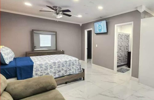Egypt Lake-Leto Apartamento | #13 Tampa Suite ................................................................