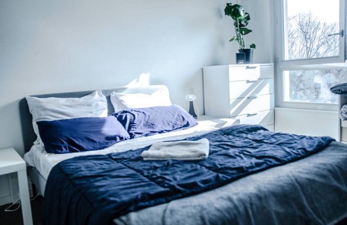 Les Puces de Saint-Ouen Casa | Chic Retreat Near Paris