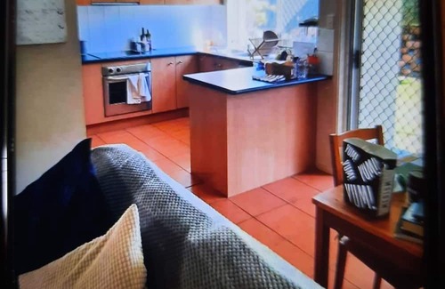 Pacific Pines Casa | 2 bedroomed town house in Gold Coast,close to theme parks !