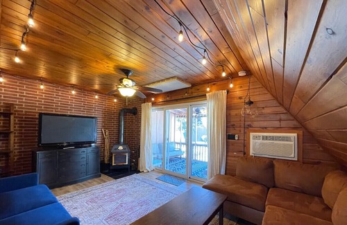 Stevensville Casa | Chalet on the Lake 100 w/ Beach Access, Pools, Sport Courts, Fishing Pond & more!