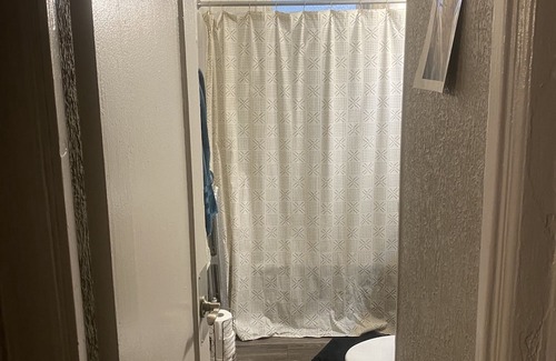 Logan Square Apartamento | Nice quiet neighborhood with quick easy access to the best Chicago has to offer
