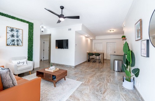 Crescent Beach Condominio | Luxury 2BD 2BTH - Condo #1