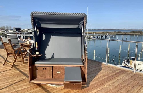 Kragenæs Alquiler De Eote | Hausboot Moby Chic für 5 Pers. mit Großer Dachterrasse in Kragenæs auf Lolland