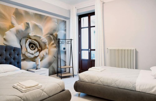 Saluzzo Apartamento | Apartment 'Civico 16' with Balcony