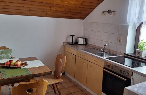 Laufen Apartamento | Mansarden-wohnung 38m² mit Bergblick, bis 4 Personen, 2 Balkone
