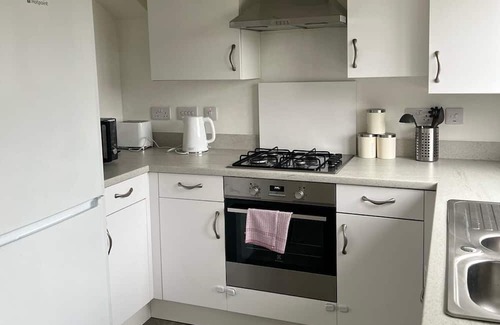 Pontprennau Casa | Village House in St Mellons - Close to A48 and M4 Motorway