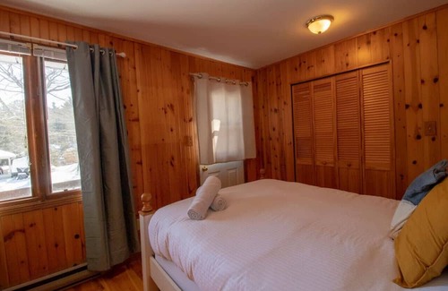 Tiny Casa | 3 Bdrm Family Escape - Steps from Sandy Beach!