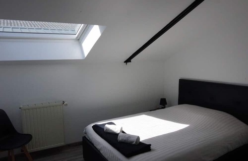 Poissy Cama Y Desayuno | Maison Moderne Loft, Idéalement Située Pour les JO 2024. Golf /equitation / Velo