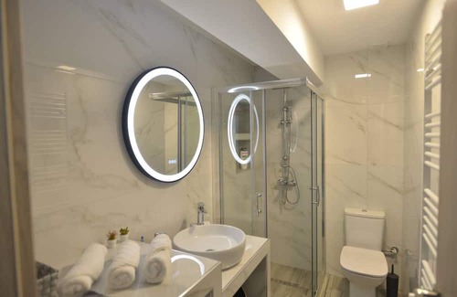 Kassandra Cabaña | THEROS 1 APARTMENT