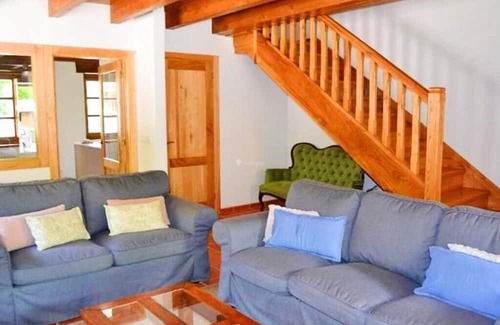 Bobia de Abajo Casa | Holiday Home 'La Corte Del Rondiellu 2' with Mountain View, Private Terrace and Wi-Fi