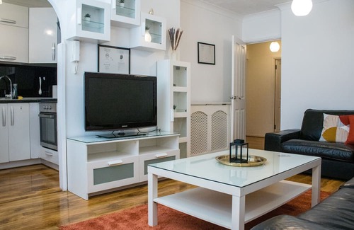 North End Apartamento | Charming 2-Bed Fully Furnished Apartment in London