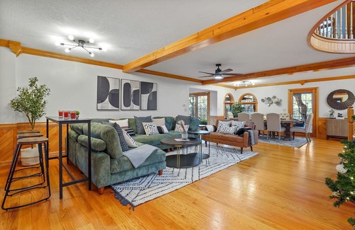 Laurelville Casa | Luxury: Ample amenities,stunning views, prime spot