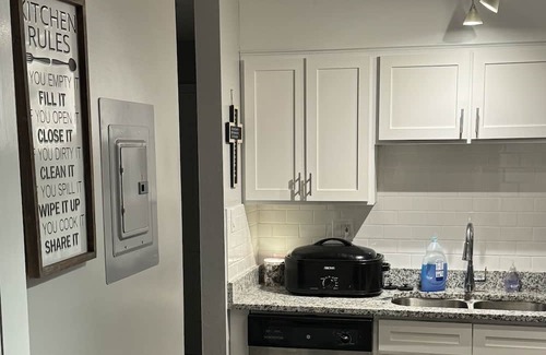 Raleigh Apartamento | 5 Minutes from Crabtree valley mall and wake med