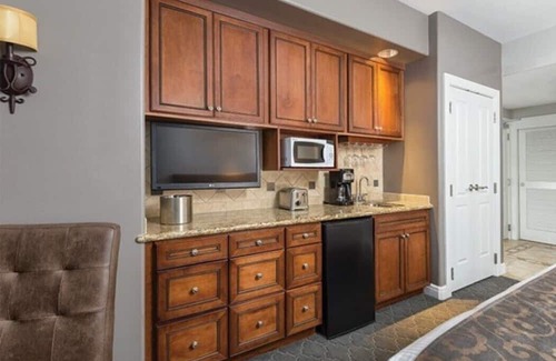 Napa Complejo | 20% Disc @ Bottle Rock Resort 1BR + Studio Two Kitchens Parking & Event shuttle