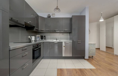 Krzyki Apartamento | Modern Apartment With Balcony by Renters