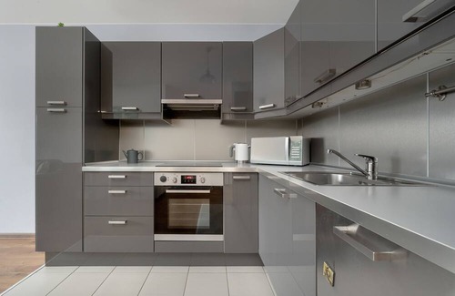 Krzyki Apartamento | Modern Apartment With Balcony by Renters