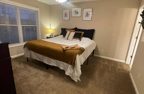 Cape Girardeau Casa | Great Home for Eclipse!!! 2 night min. sleeps 6 3 bed 3 bath