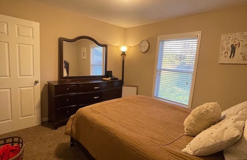 Cape Girardeau Casa | Great Home for Eclipse!!! 2 night min. sleeps 6 3 bed 3 bath