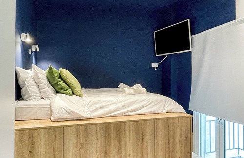 Piraeus Cabaña | Cozy apartment for a Duo next to Metro and Port.