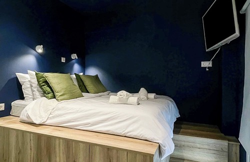 Piraeus Cabaña | Cozy apartment for a Duo next to Metro and Port.