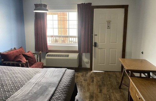 Indian Point Condominio | Double Queen Room w/Kitchen Supplies