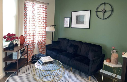 Miracle Mile Apartamento | Cozy and Stylish Unit
