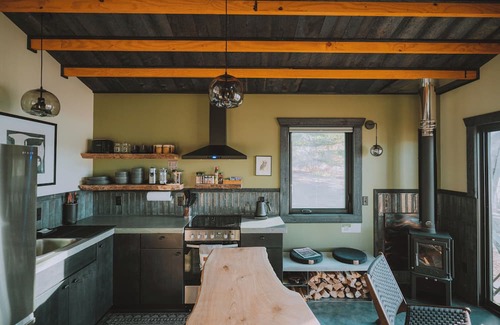 Ironton Cabina | Dragonfly Cabin | Ironton Island