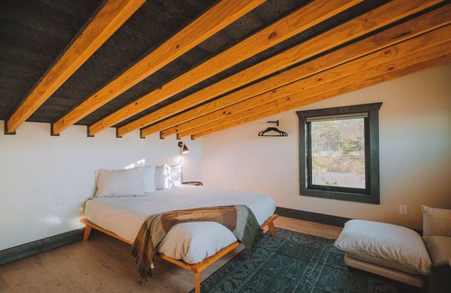 Ironton Cabina | Dragonfly Cabin | Ironton Island