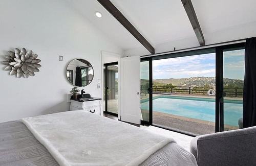 Emerald Hills Casa | Casita De La Luna - Trailhead adjacent, hiking and cyclist's paradise, Huge View