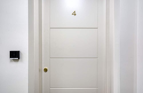Southport Apartamento | Renaissance 4: 1 BR in Southport's Premier Block