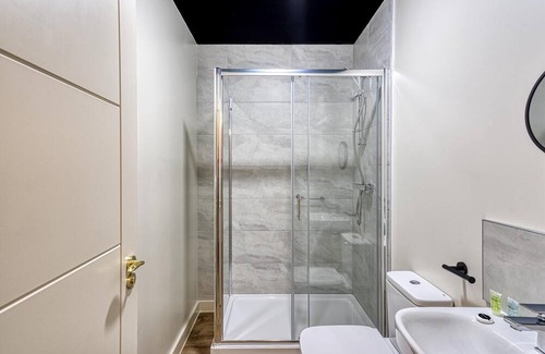Southport Apartamento | Renaissance 6: 1 BR in Southport's Premier Block
