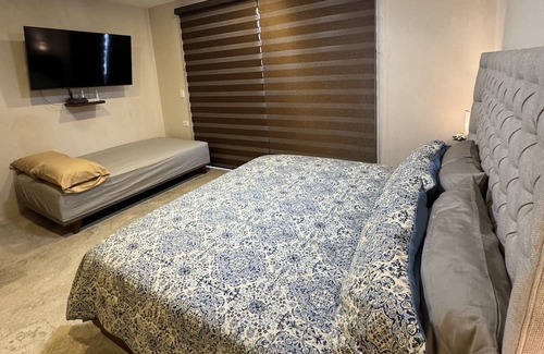 Ejidal Apartamento | Cozy Studio in Gorgeous Playa del Carmen with AC, Fitness Room, WiFi