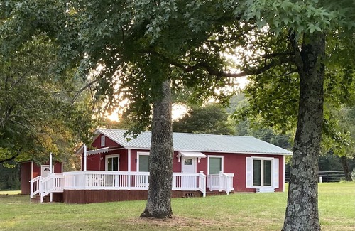 Norman Cabaña | Beautiful property on the Caddo River. Fishing or floating is steps away.