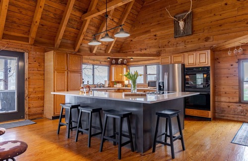 West Point Cabina | Quiet, remote cabin nestled between Louisville and Elizabethtown