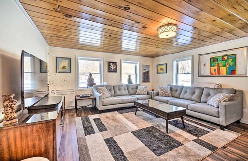 Richmond Cabaña | Charming 2-bedroom cottage with WiFi, AC in lovely Richmond