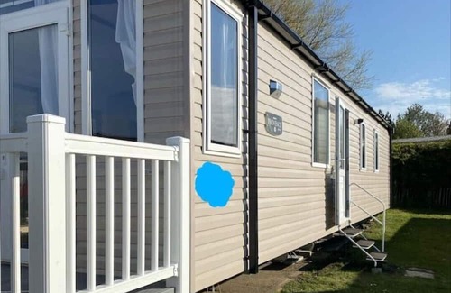Isle of Grain Casa | Thameside 6 Sleeper