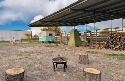 Sanger Casa | Wagon Wheel Ranch Cowboy Camper.