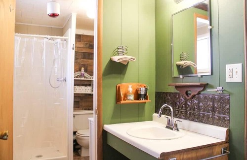 Howard Casa | Black Bear Lodge 2 Su